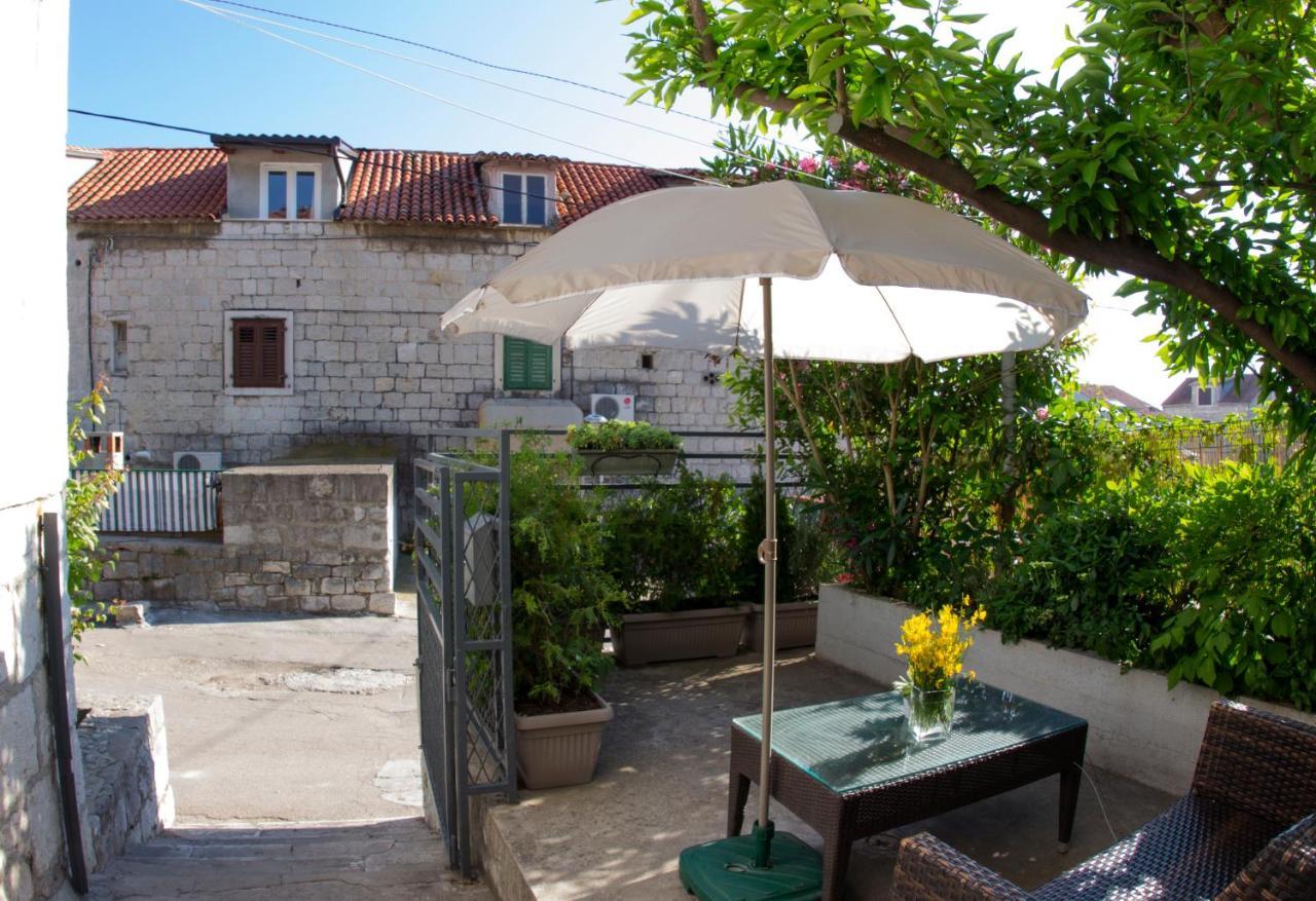 Cozy Room With Own Bathroom In The Old Town Split Exterior photo